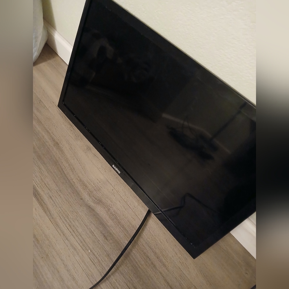 Sanoy Black screen Monitor